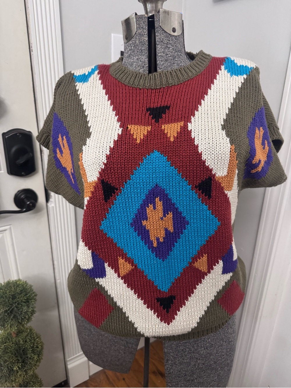 Women’s Vintage 90’s Colter Bay Aztec Print Short Sleeve Sweater Large